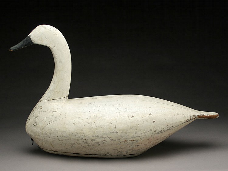 Carved swan decoy by William Basnight, Manteo, NC